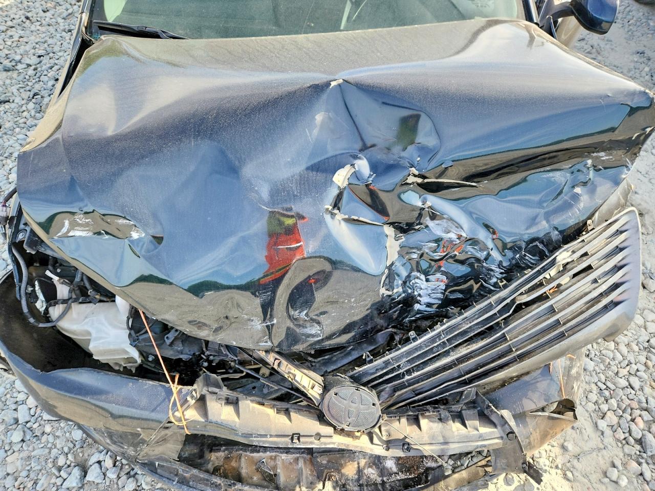 2016 TOYOTA CAMRY XLE photo 11