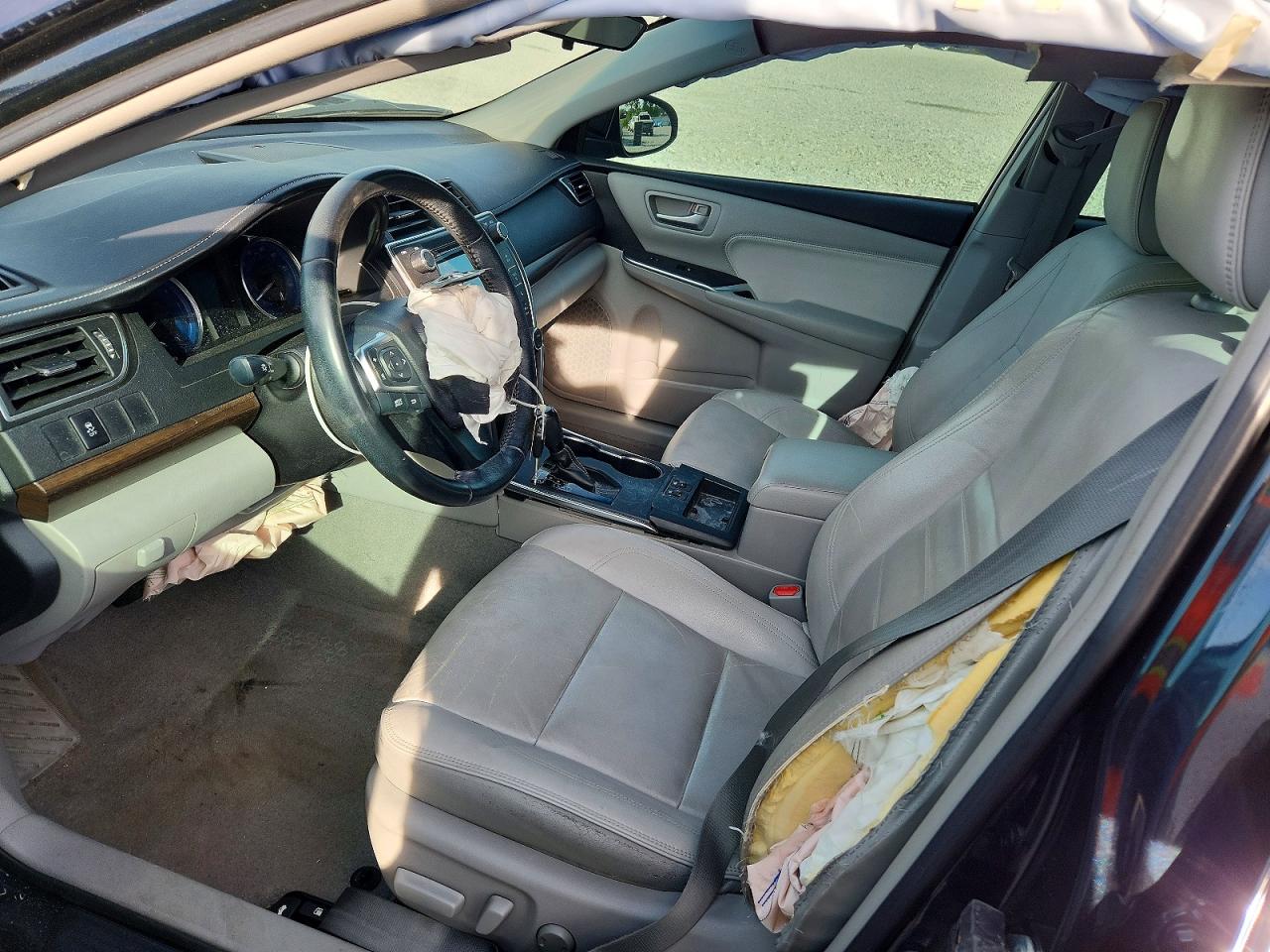 2016 TOYOTA CAMRY XLE photo 7