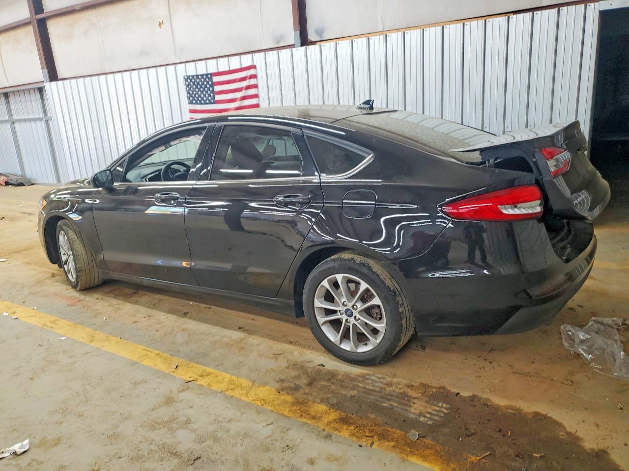 2020 FORD FUSION SE photo 2