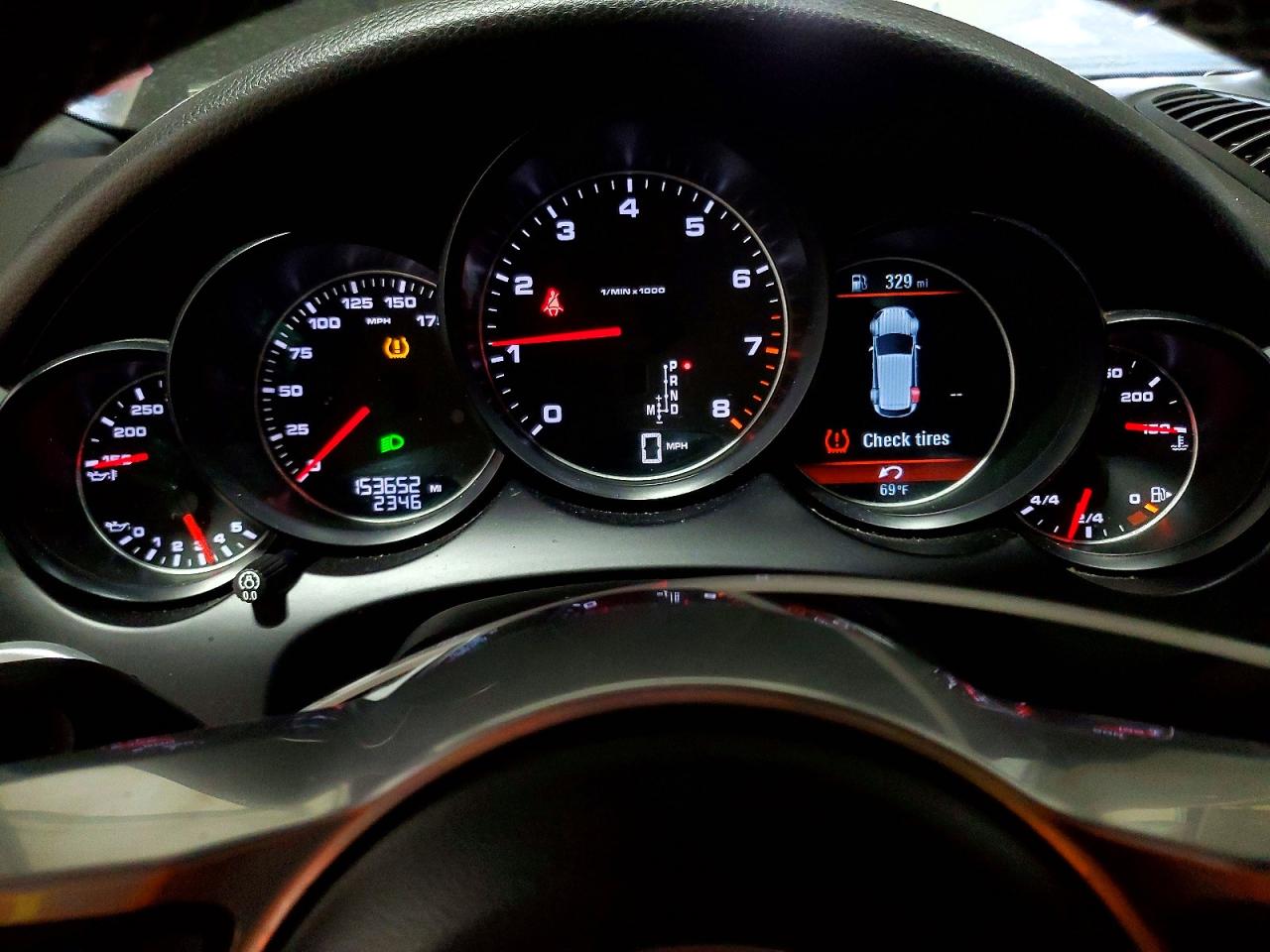 2017 PORSCHE CAYENNE photo 17