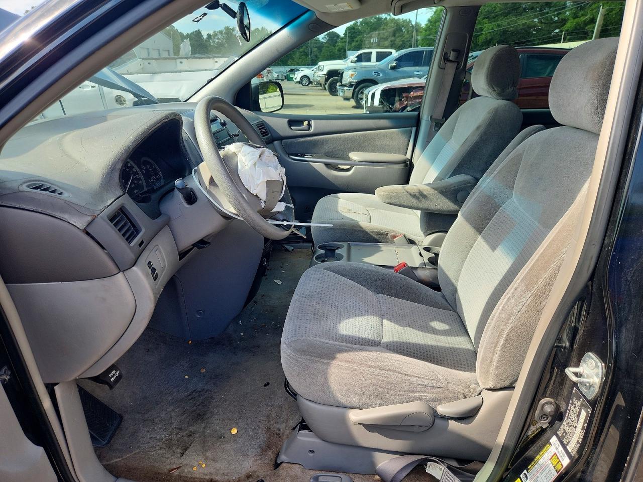2008 TOYOTA SIENNA CE 7-PASSENGER photo 13