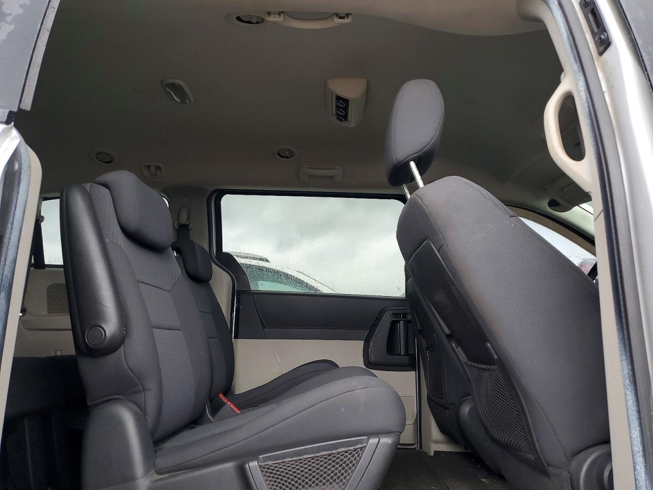 2010 DODGE GRAND CARAVAN SE photo 21
