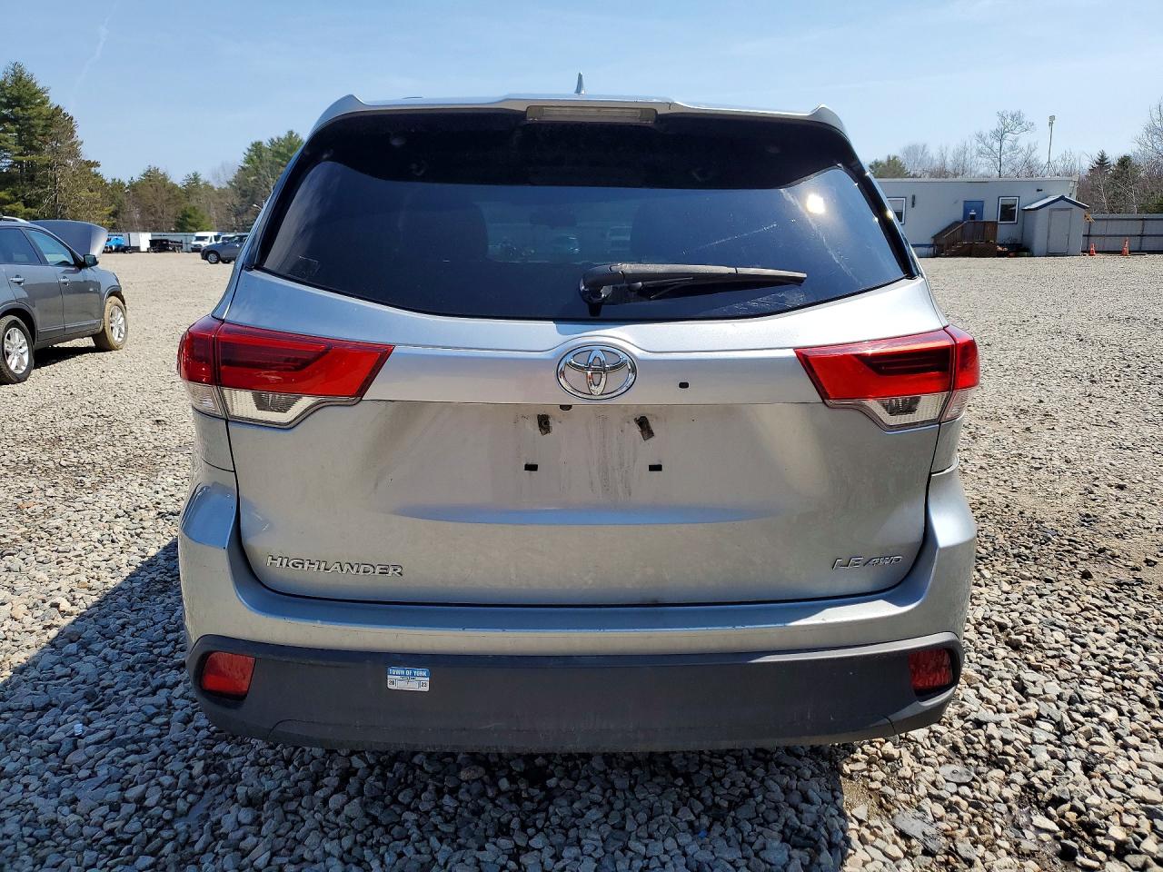 2017 TOYOTA HIGHLANDER LE PLUS photo 6