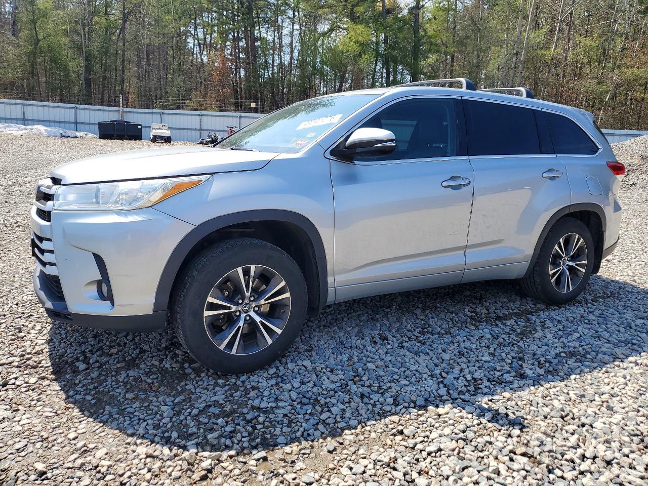 2017 TOYOTA HIGHLANDER