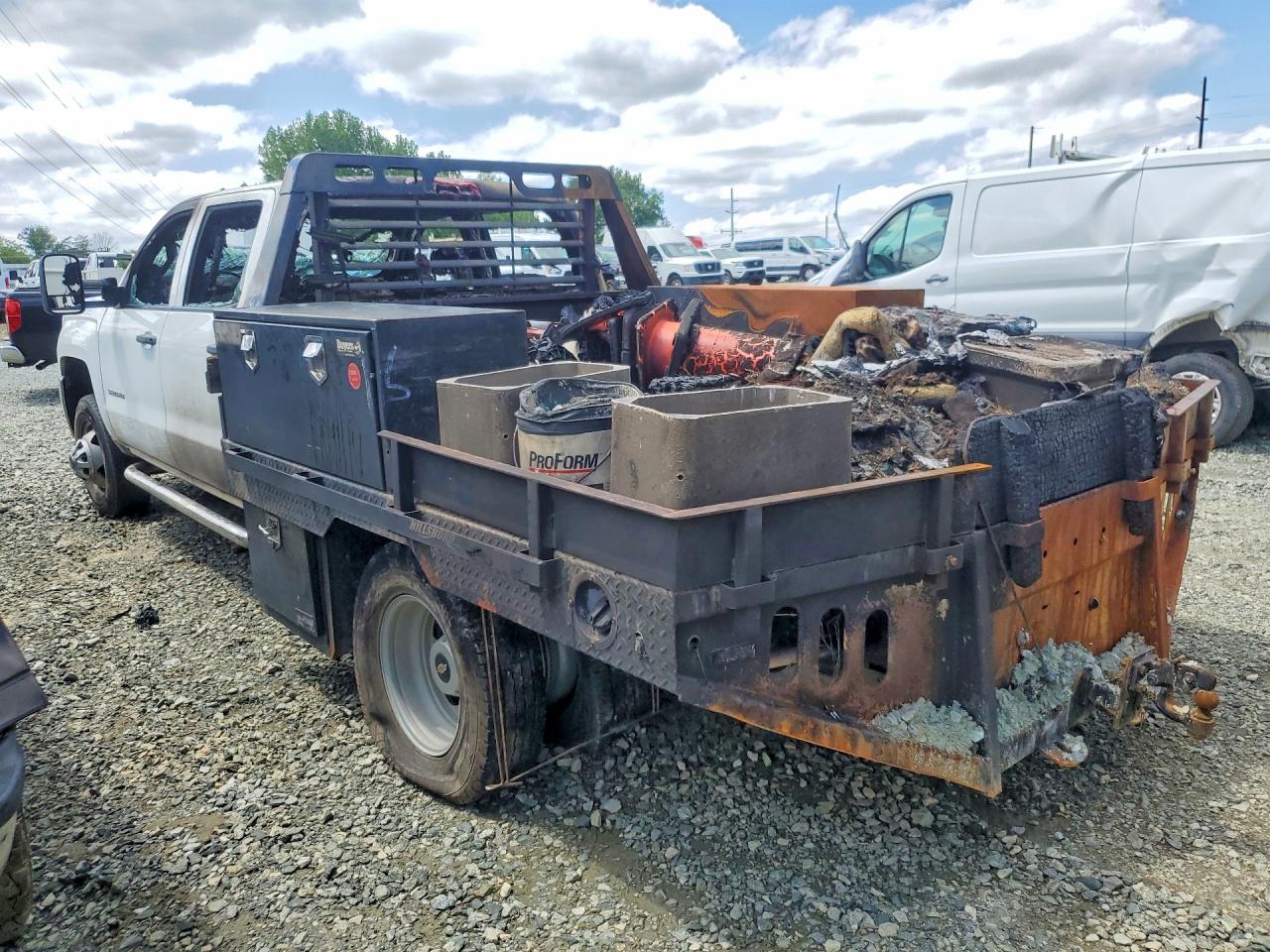 2019 CHEVROLET SILVERADO K3500 photo 3
