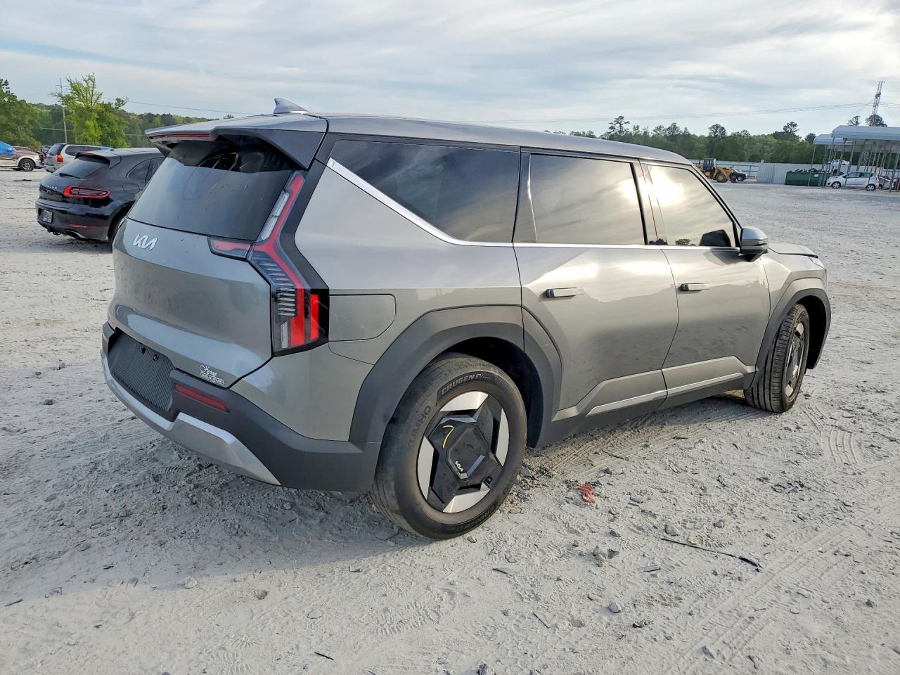 2024 KIA EV9 LIGHT photo 7