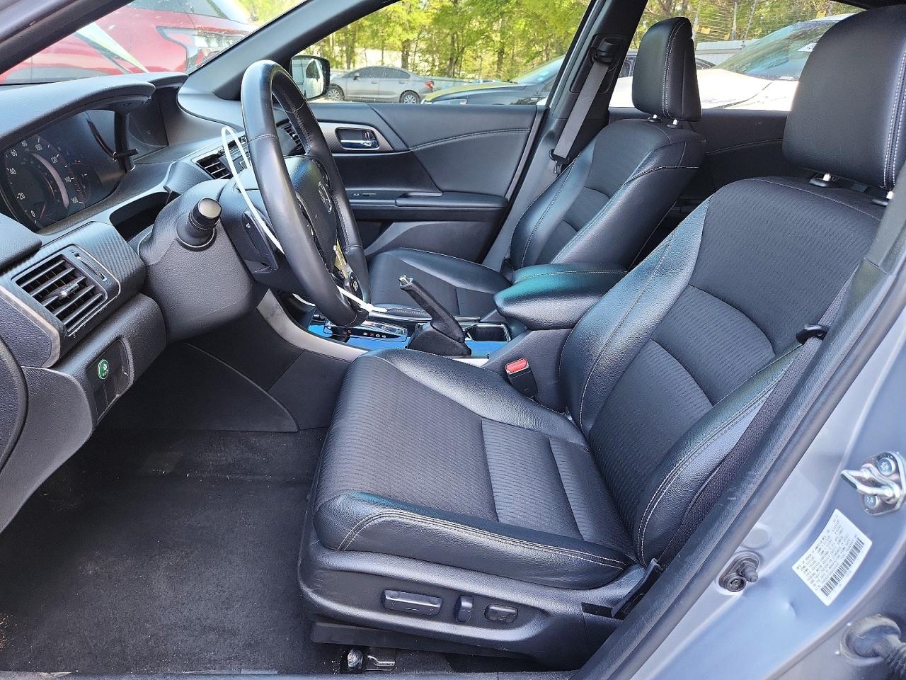 2016 HONDA ACCORD SPORT photo 13