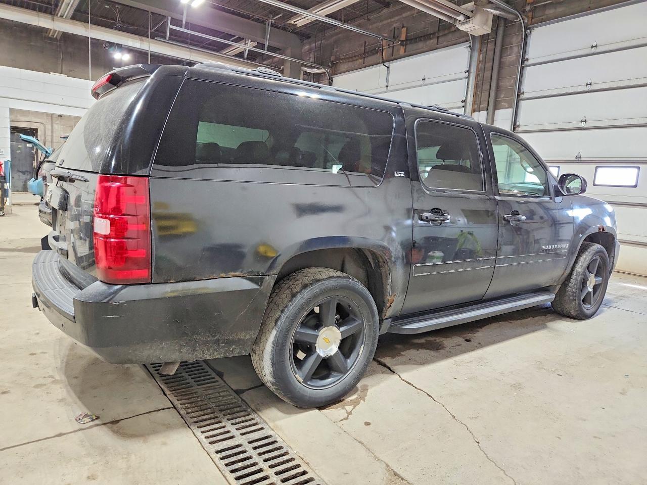 2007 CHEVROLET SUBURBAN K1500 photo 3