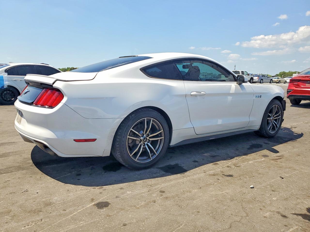 2017 FORD MUSTANG photo 7