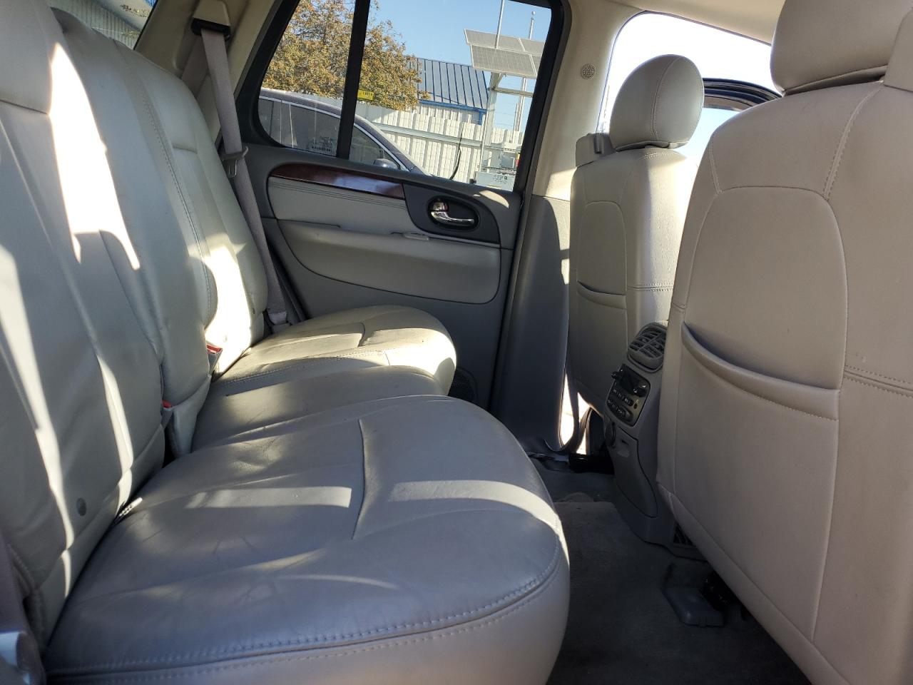 2005 GMC ENVOY DENALI photo 11