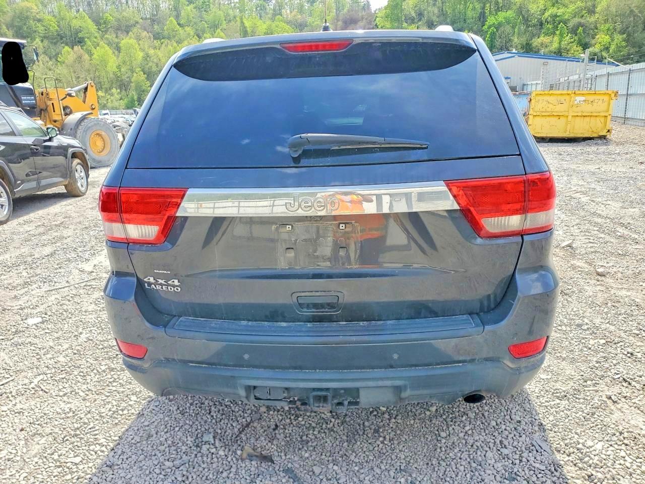 2011 JEEP GRAND CHEROKEE LAREDO photo 16