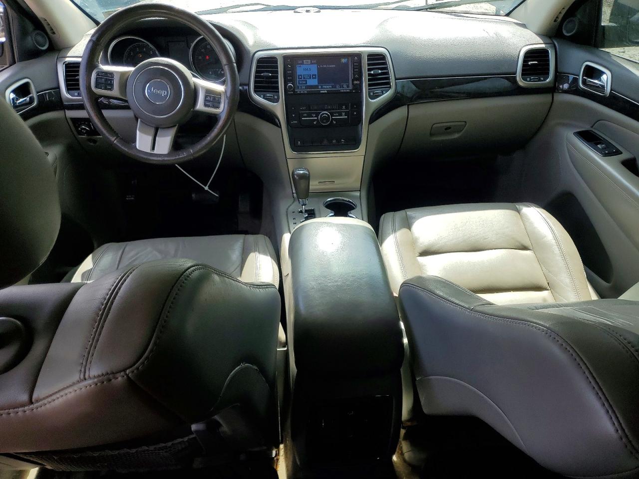 2011 JEEP GRAND CHEROKEE LAREDO photo 22