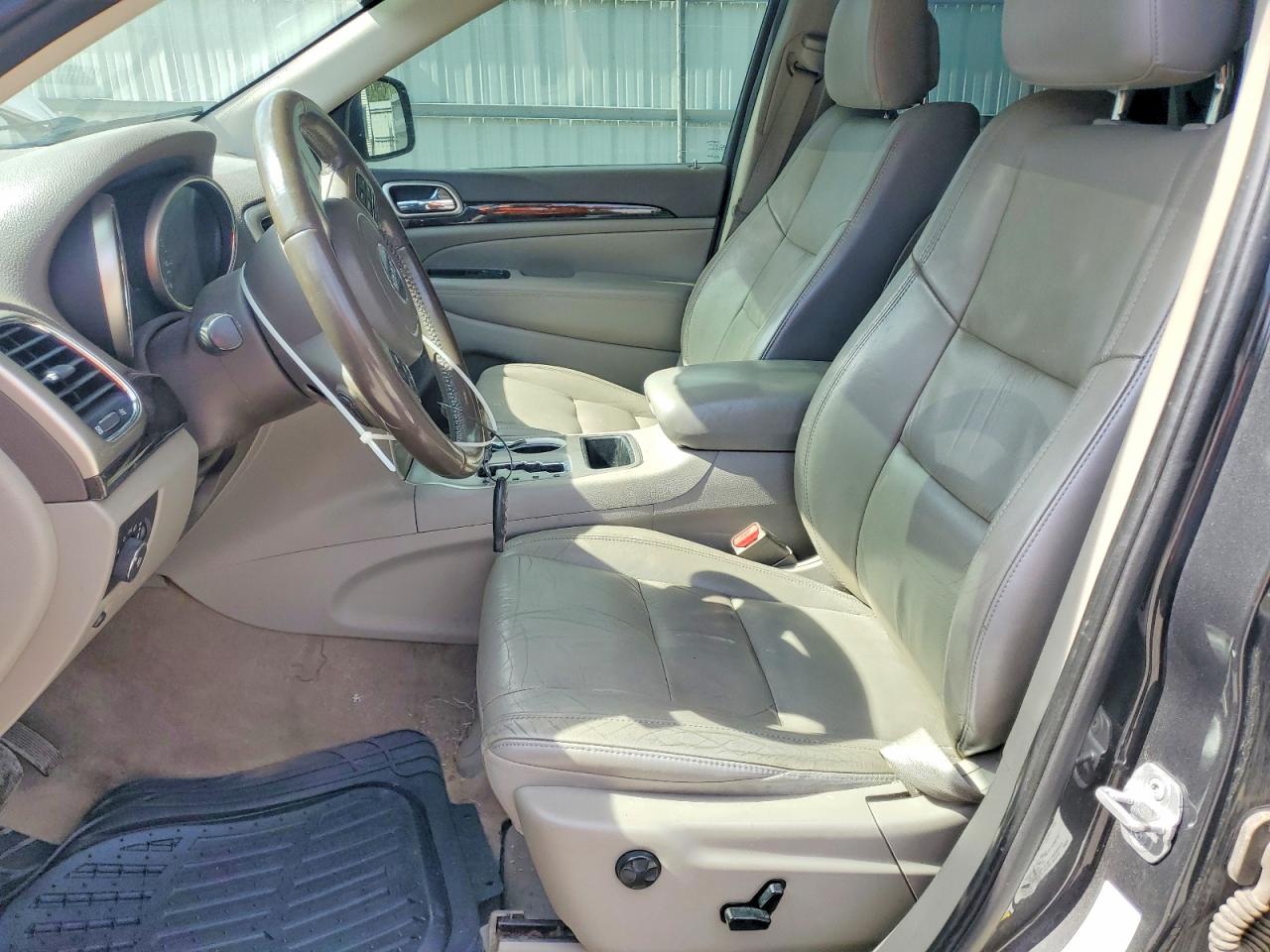 2011 JEEP GRAND CHEROKEE LAREDO photo 19