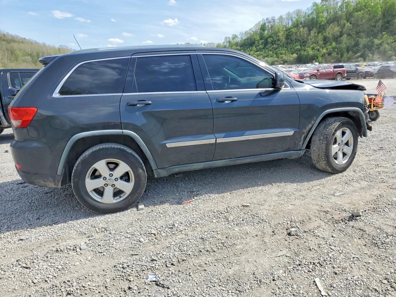 2011 JEEP GRAND CHEROKEE LAREDO photo 7