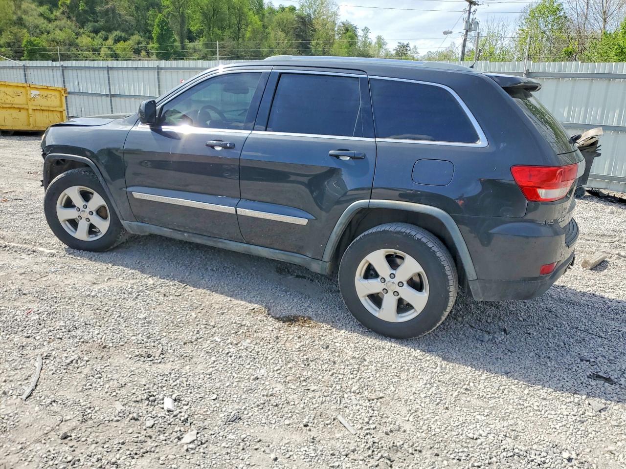 2011 JEEP GRAND CHEROKEE LAREDO photo 4
