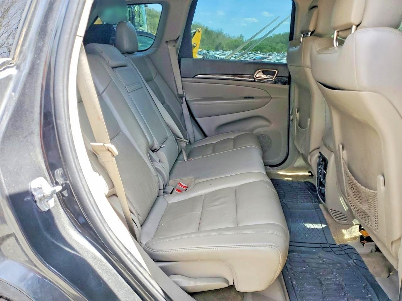 2011 JEEP GRAND CHEROKEE LAREDO photo 31