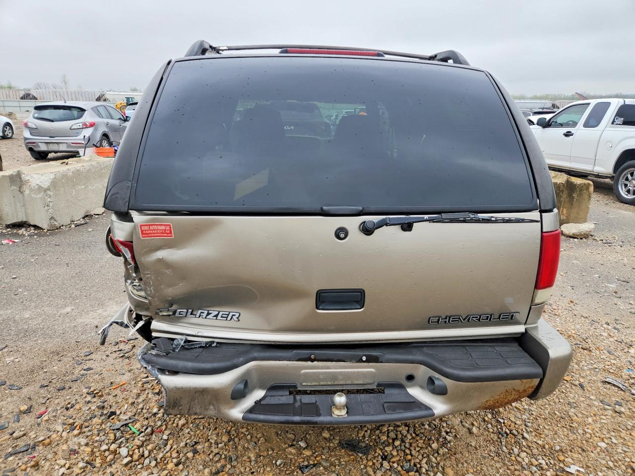 2000 CHEVROLET BLAZER photo 11