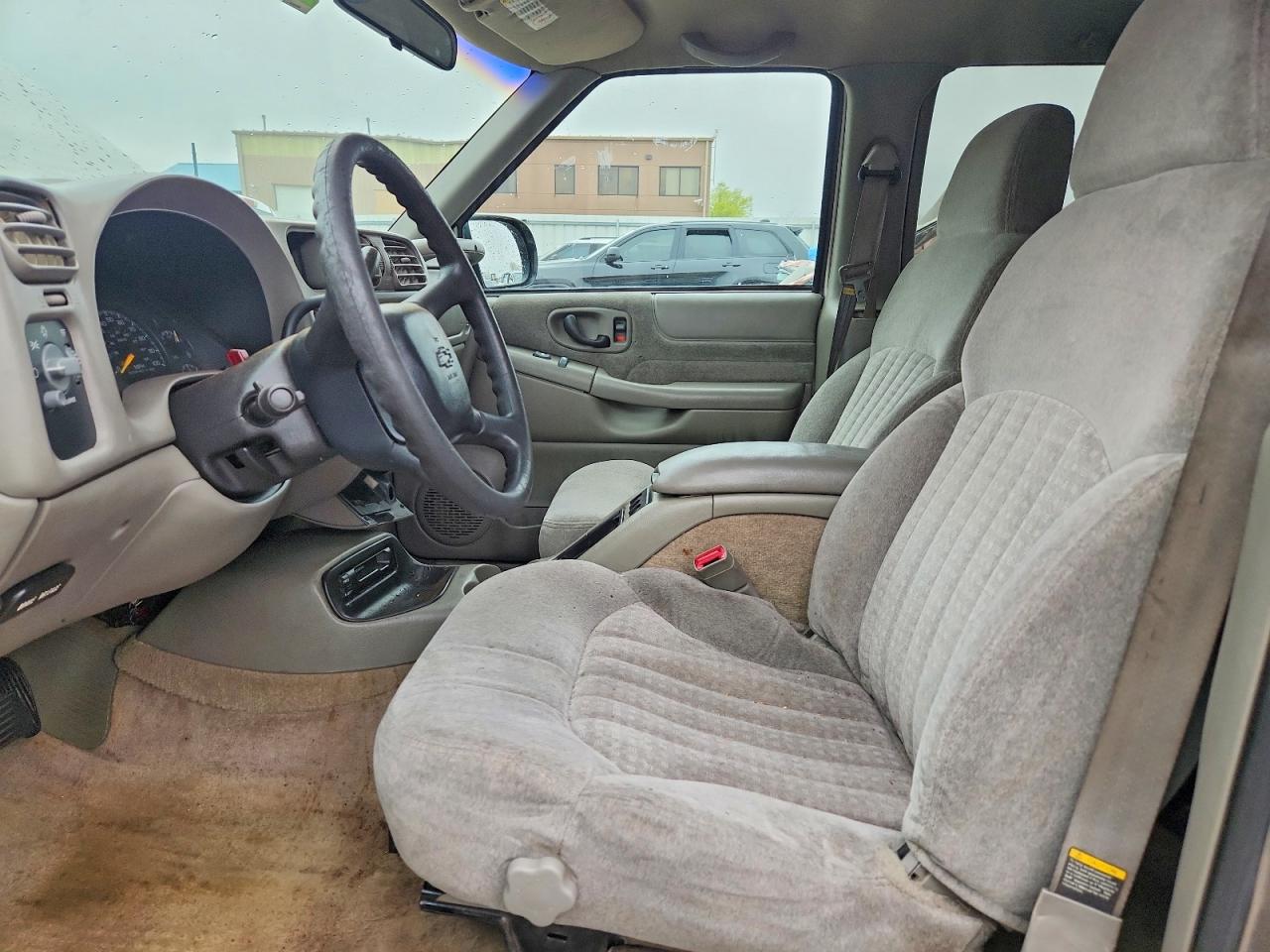 2000 CHEVROLET BLAZER photo 13