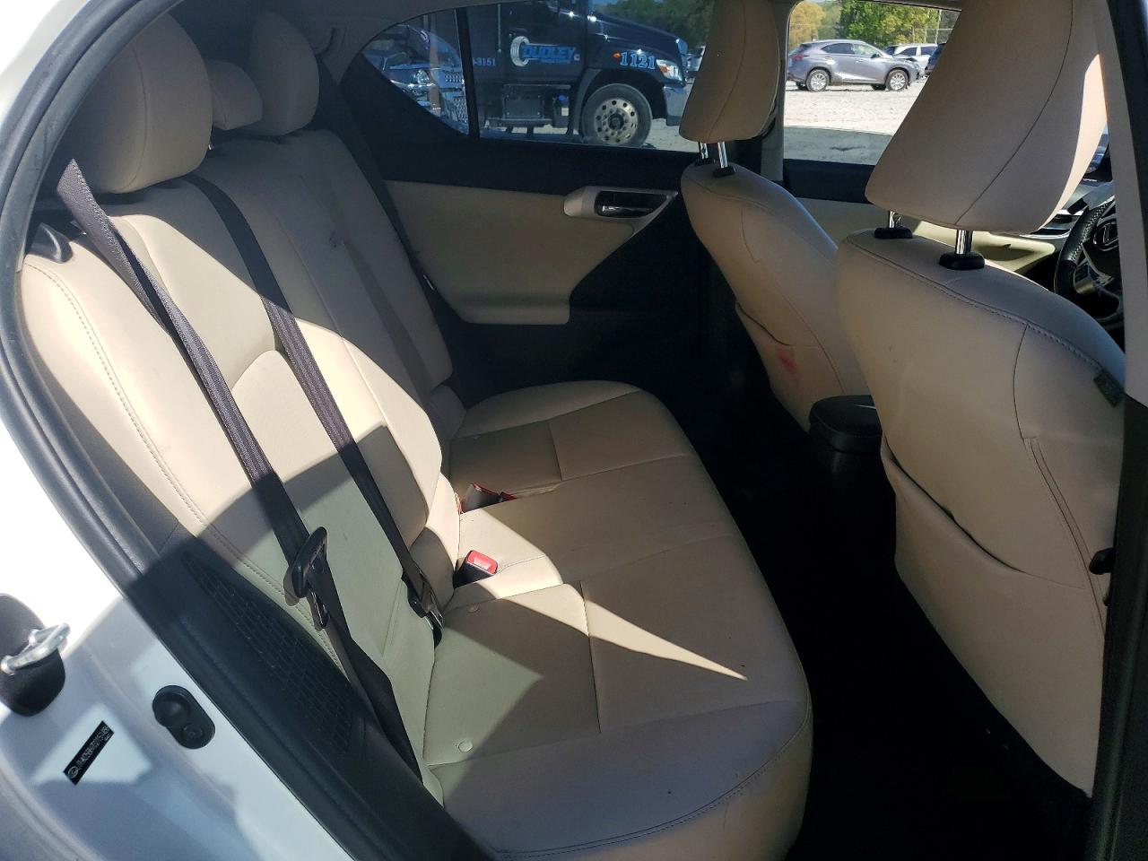 2013 LEXUS CT 200 photo 19
