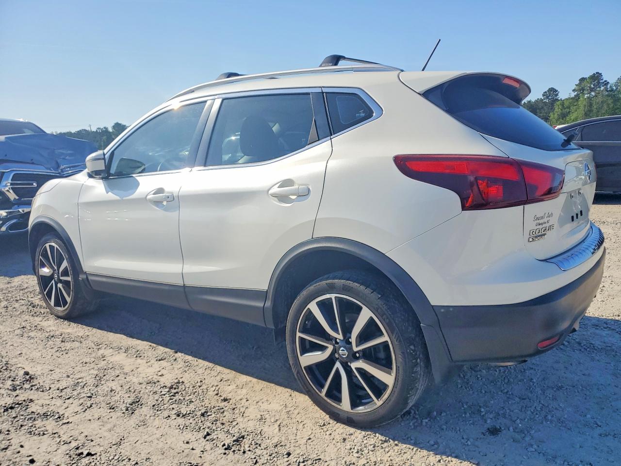 2018 NISSAN ROGUE SPORT photo 3