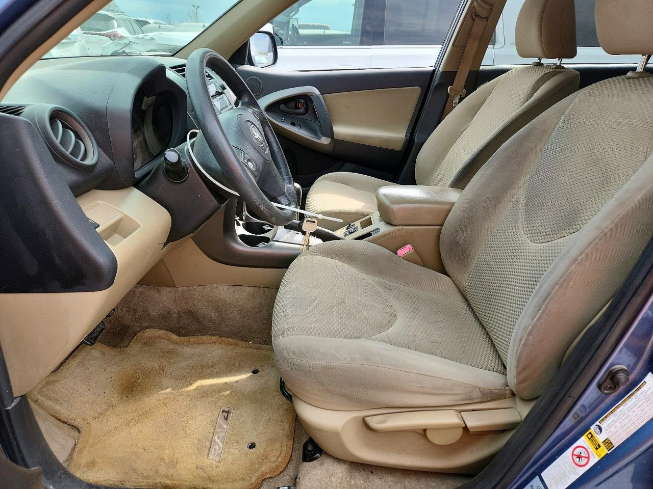2011 TOYOTA RAV4 BASE photo 19