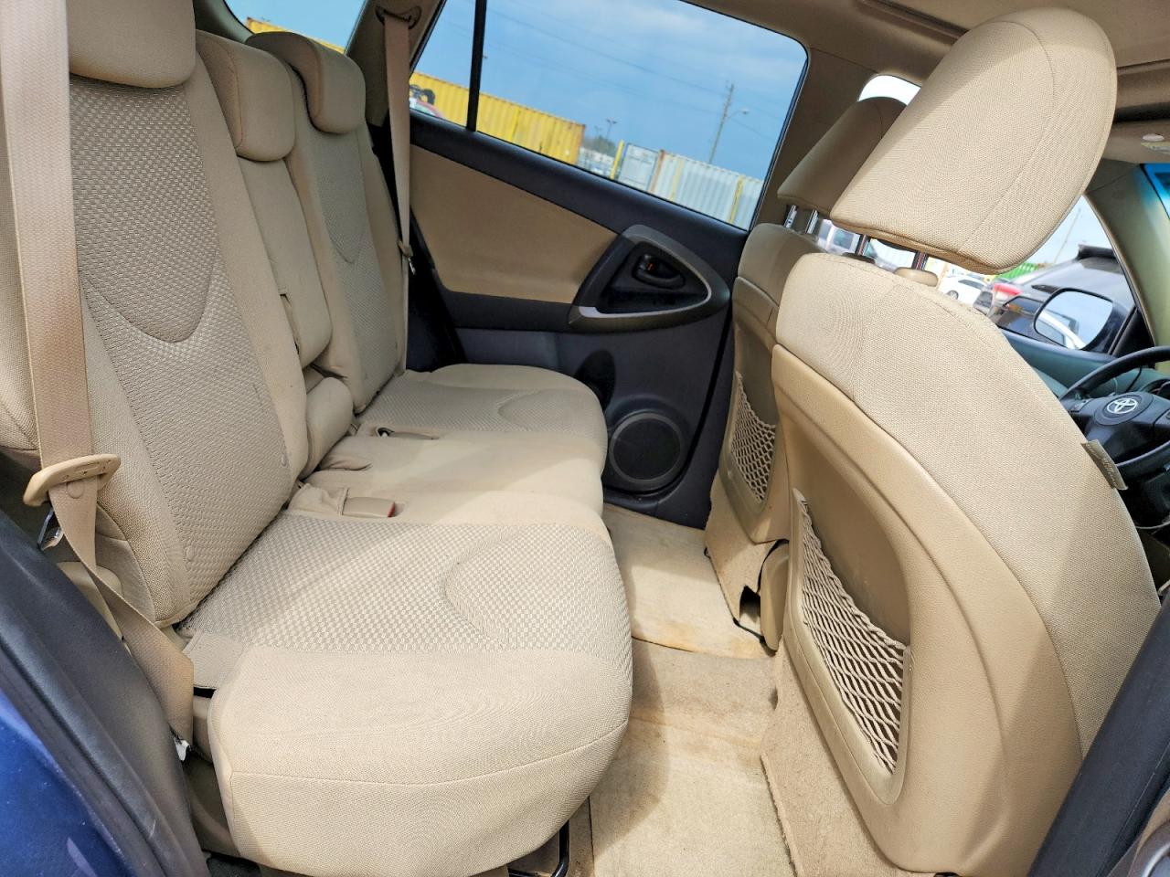 2011 TOYOTA RAV4 BASE photo 31