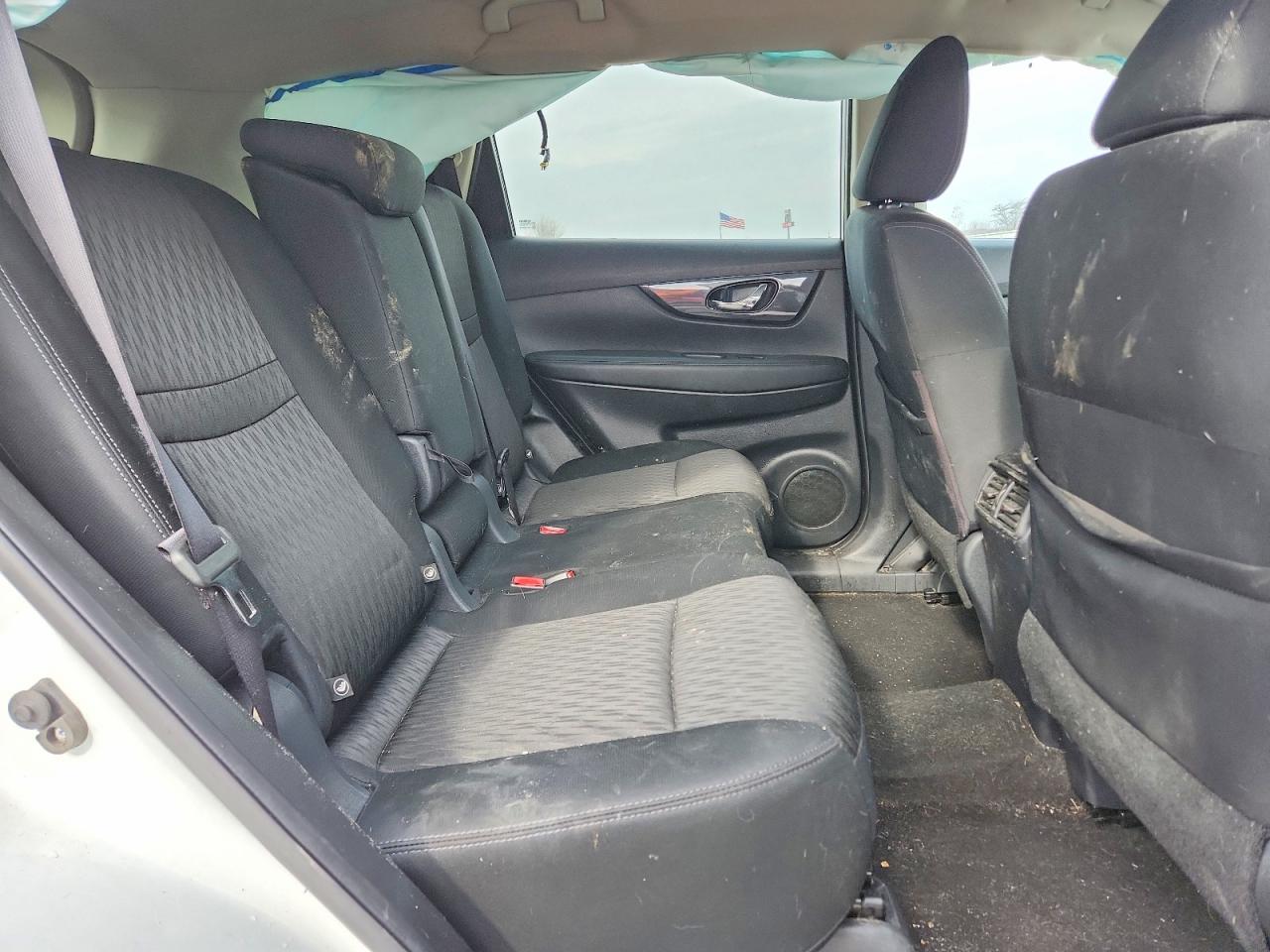 2017 NISSAN ROGUE SV photo 21