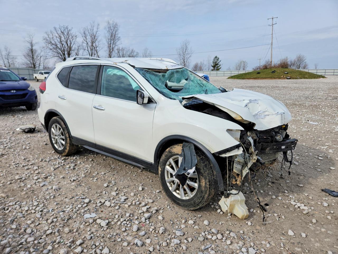 2017 NISSAN ROGUE SV photo 7