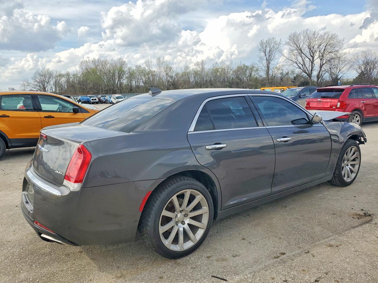2019 CHRYSLER 300 LIMITED photo 7