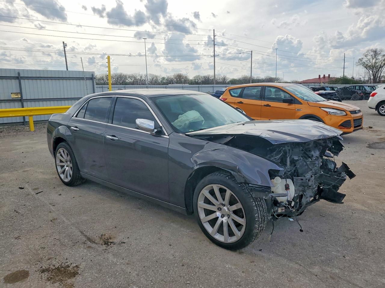 2019 CHRYSLER 300 LIMITED photo 10