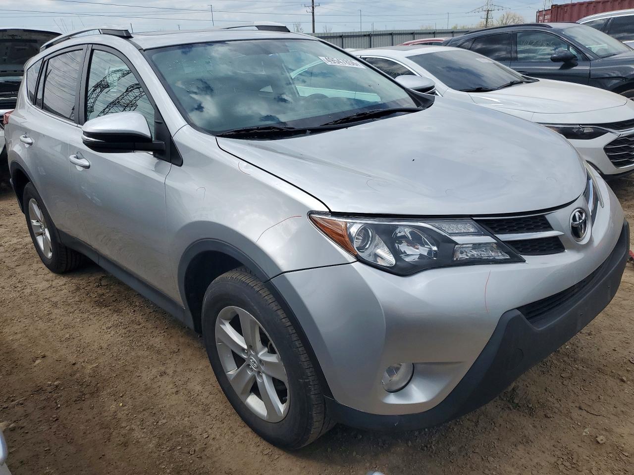 2014 TOYOTA RAV4 XLE photo 10