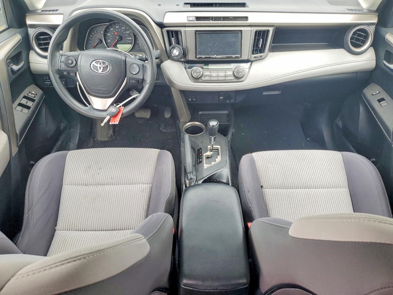 2014 TOYOTA RAV4 XLE photo 22