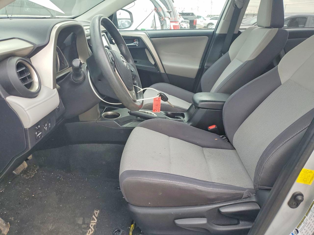2014 TOYOTA RAV4 XLE photo 19