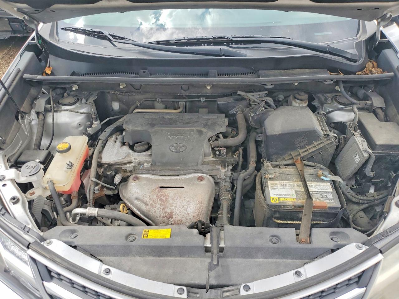 2014 TOYOTA RAV4 XLE photo 31