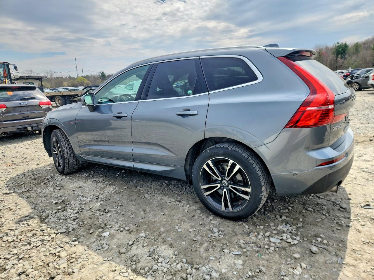 2019 VOLVO XC60 T6 MOMENTUM photo 3