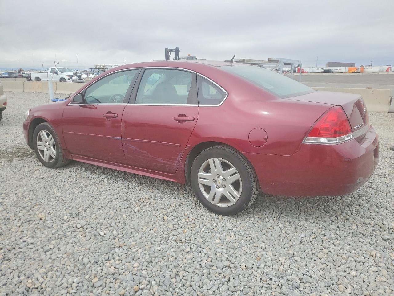 2011 CHEVROLET IMPALA LT photo 2