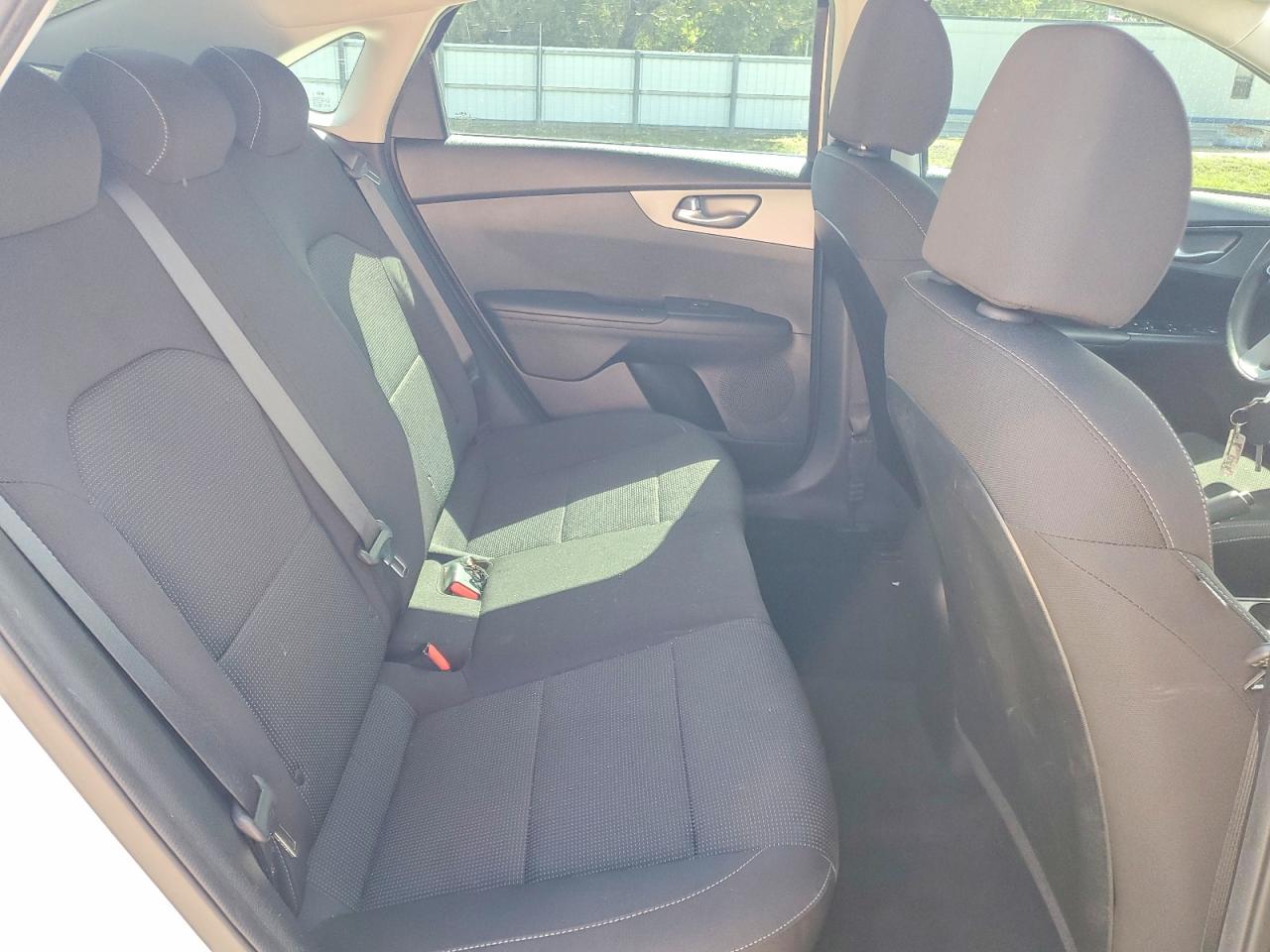 2019 KIA FORTE FE photo 19