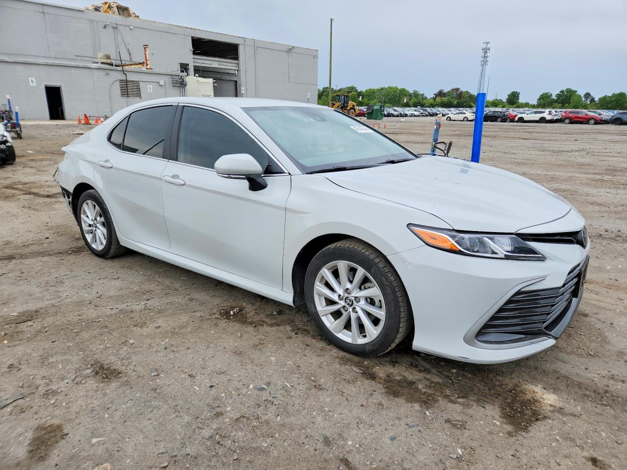 2023 TOYOTA CAMRY LE photo 10
