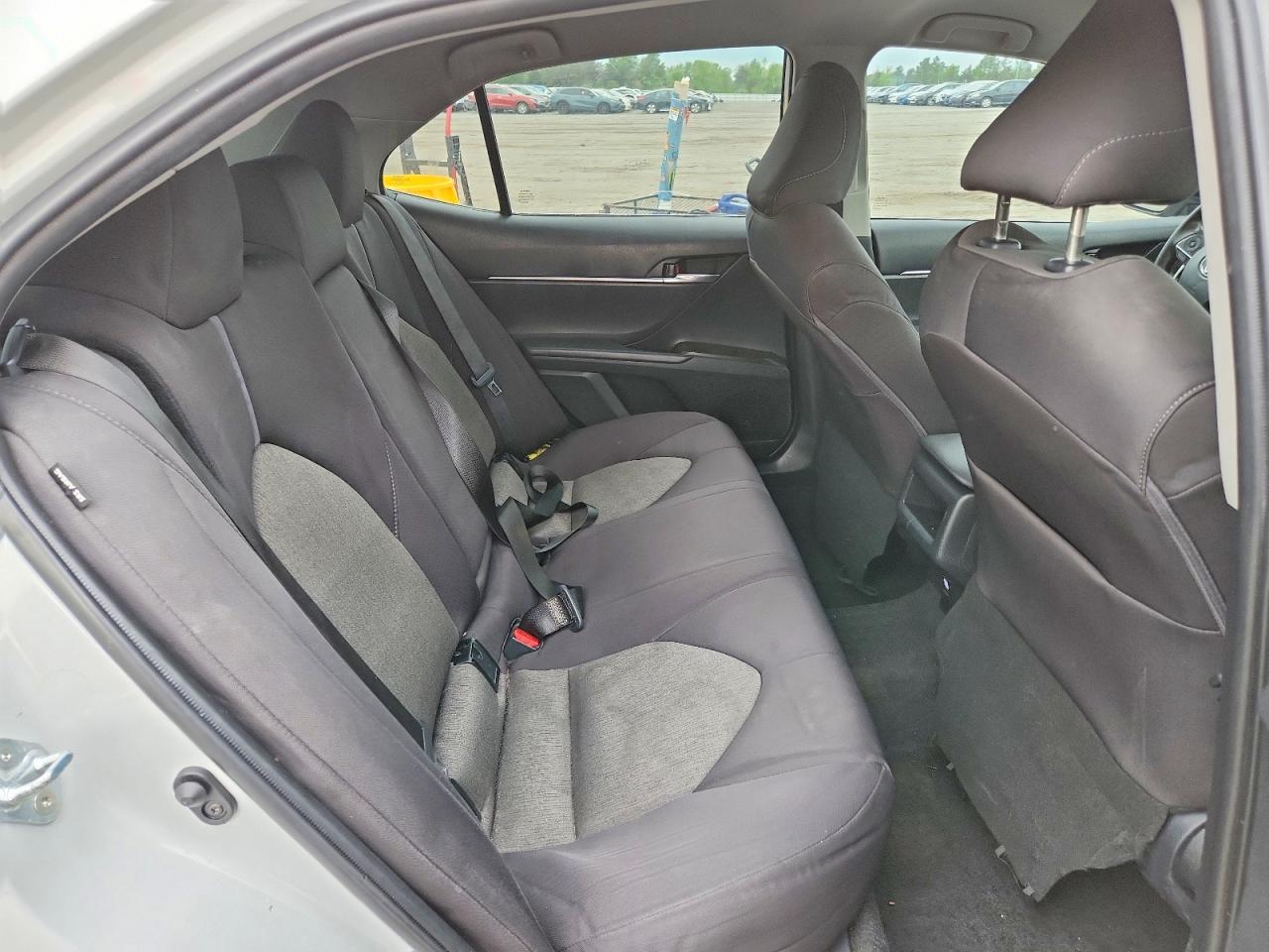 2023 TOYOTA CAMRY LE photo 28
