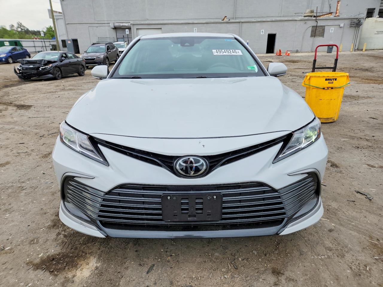 2023 TOYOTA CAMRY LE photo 13