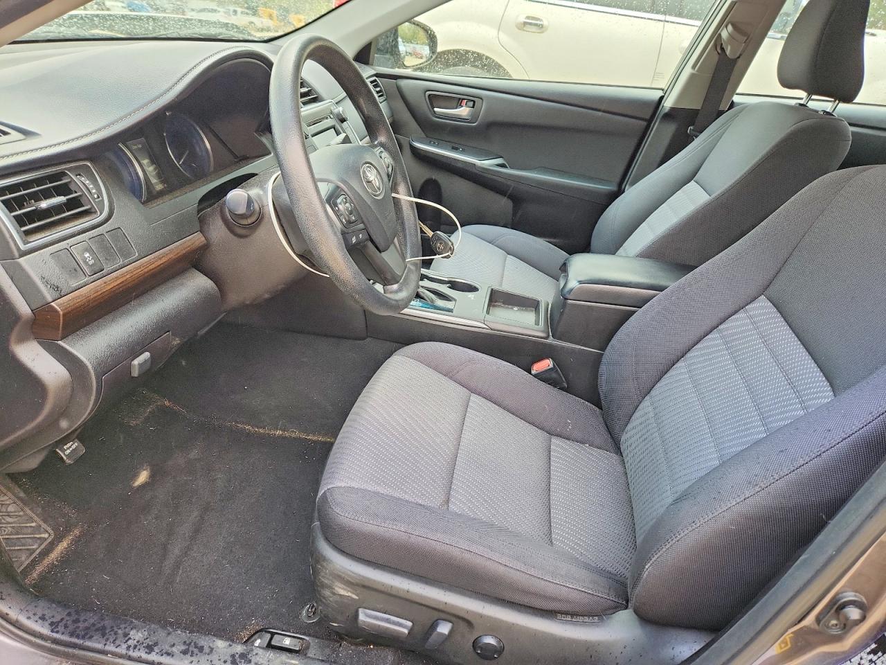 2016 TOYOTA CAMRY LE photo 13