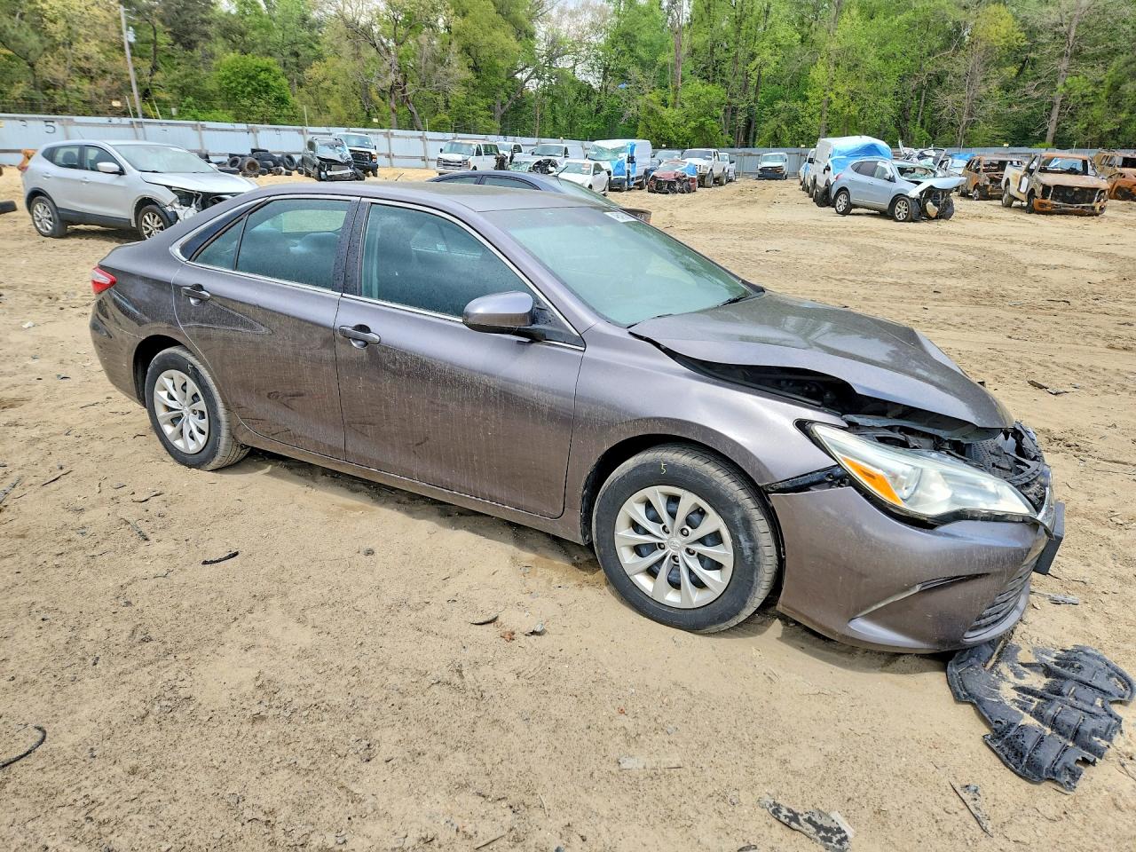 2016 TOYOTA CAMRY LE photo 7