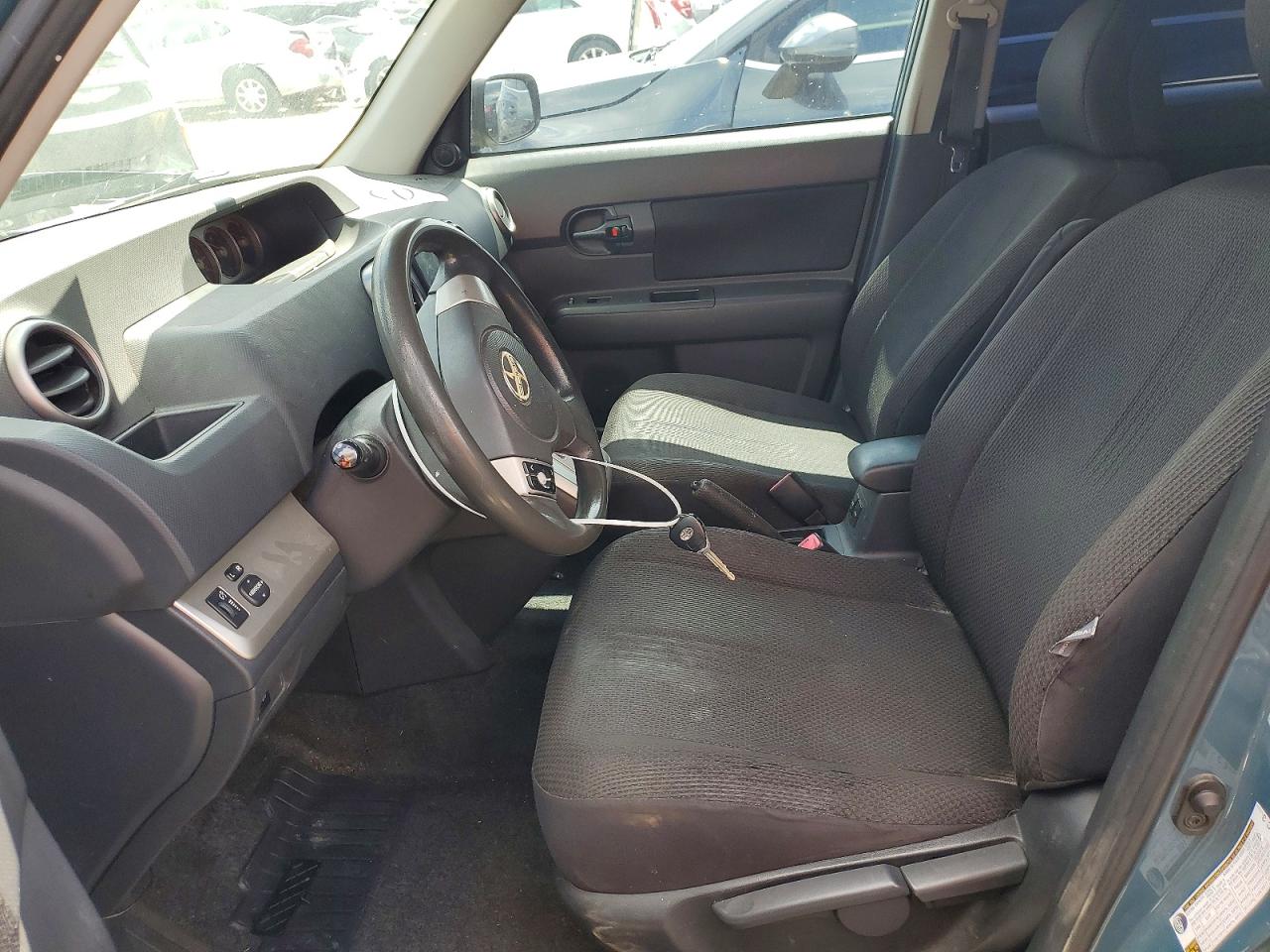 2009 TOYOTA SCION XB photo 19