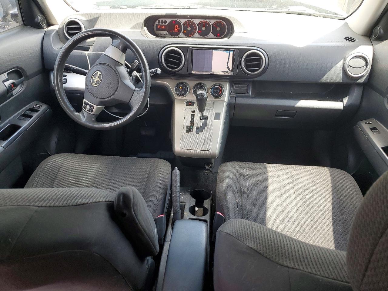 2009 TOYOTA SCION XB photo 22
