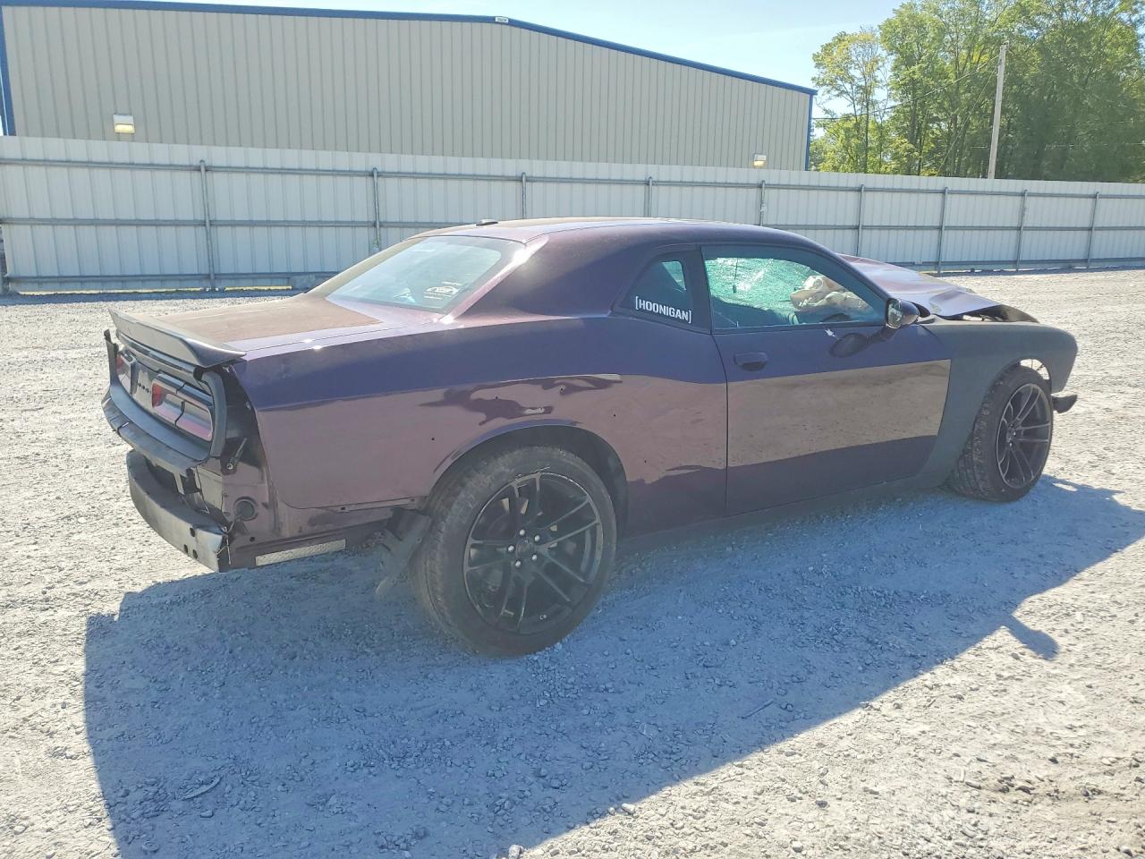 2022 DODGE CHALLENGER SXT photo 5