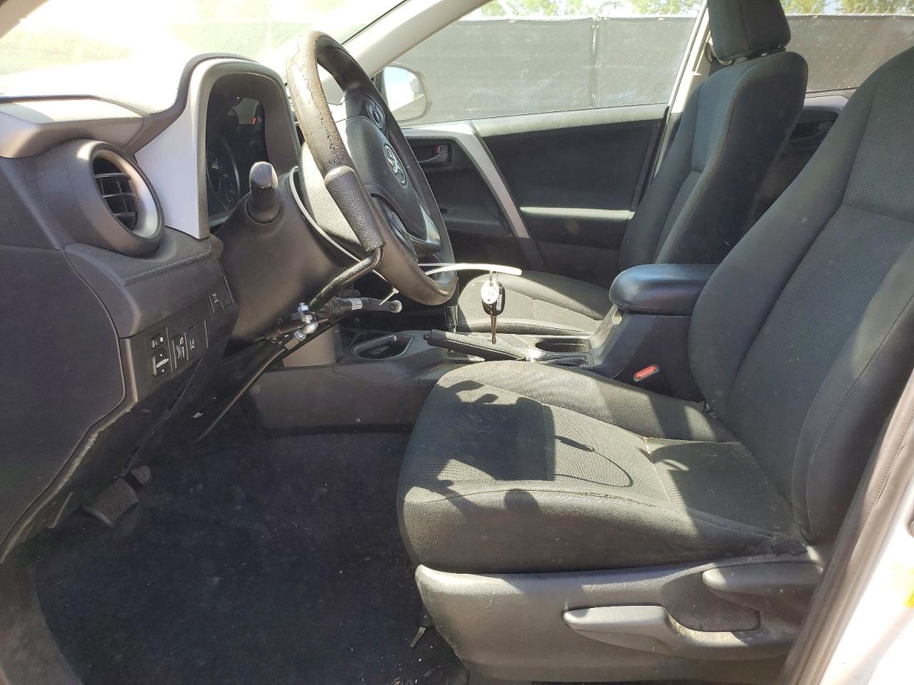 2017 TOYOTA RAV4 LE photo 19