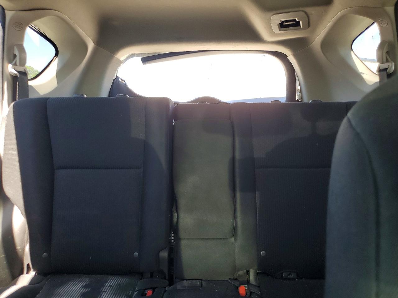 2017 TOYOTA RAV4 LE photo 28