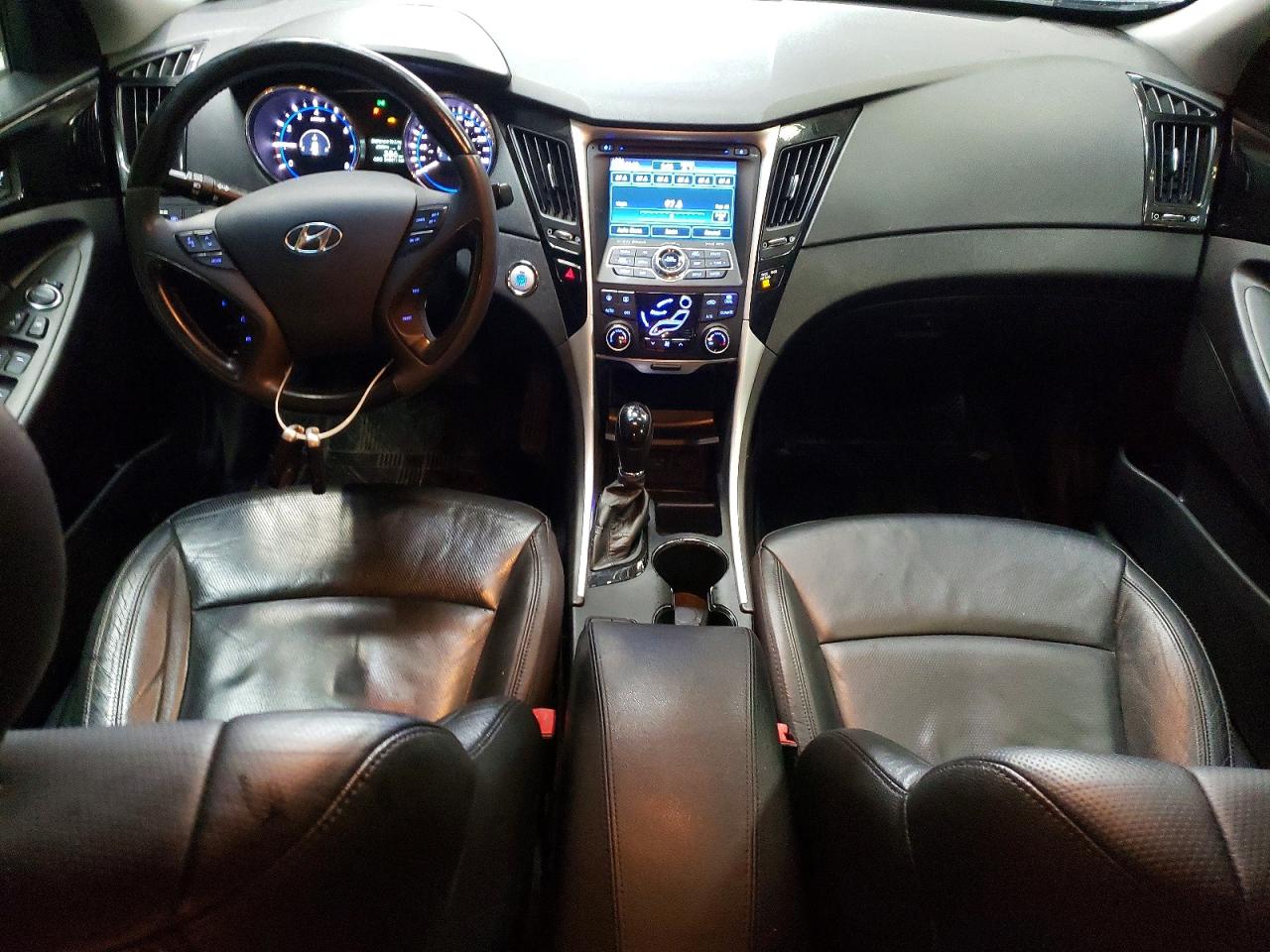 2013 HYUNDAI SONATA SE photo 22