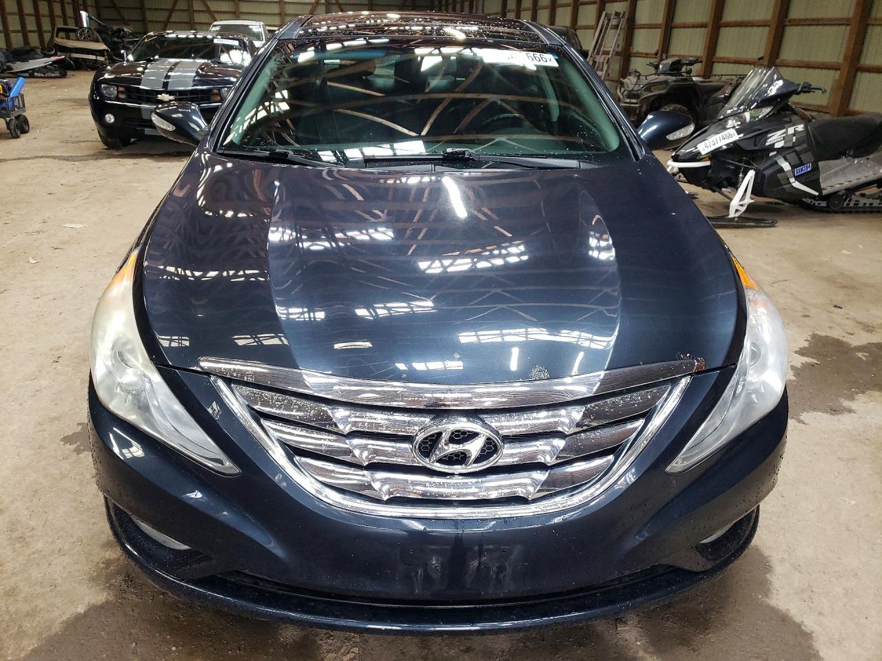 2013 HYUNDAI SONATA SE photo 13
