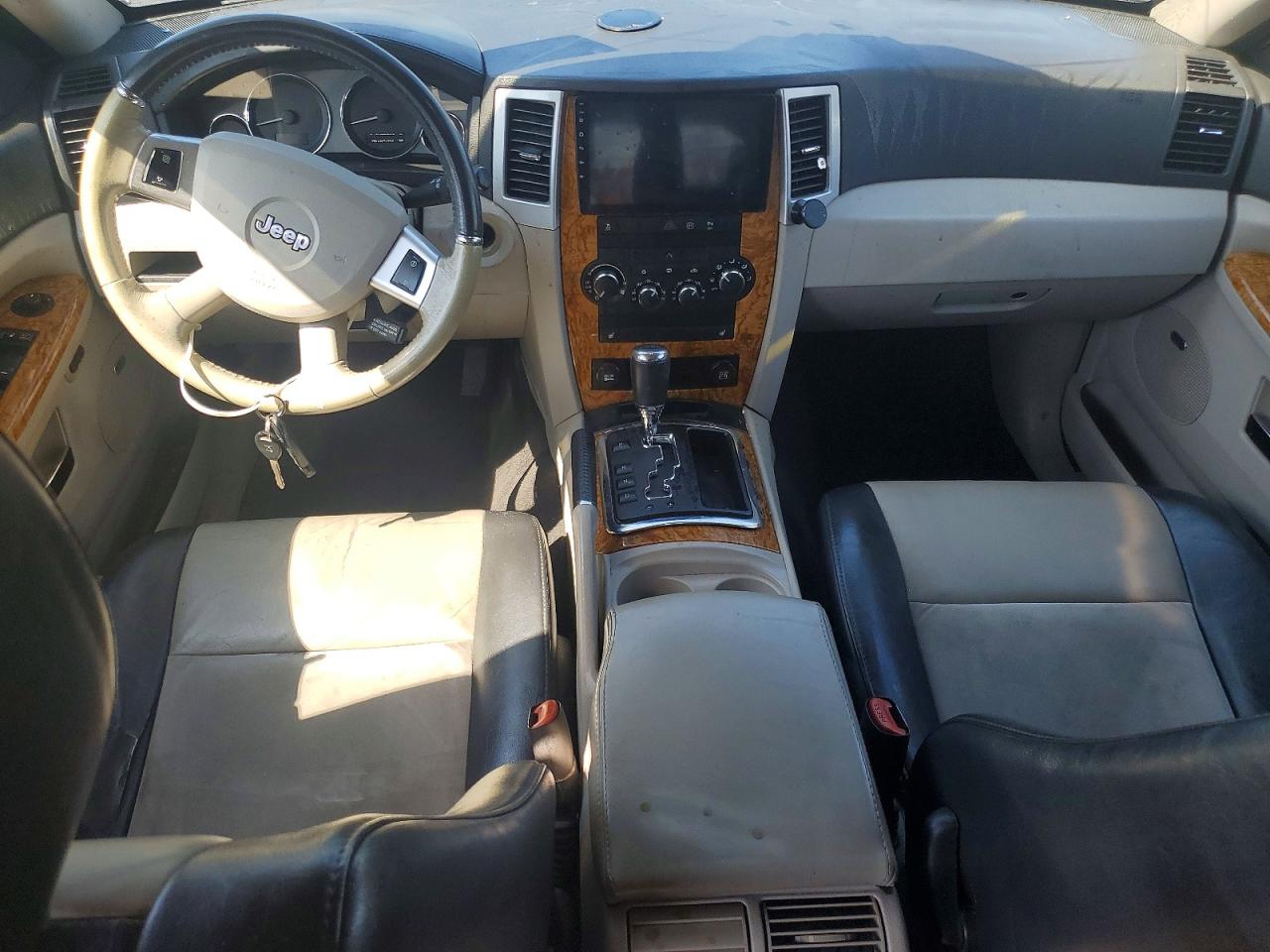 2010 JEEP GRAND CHEROKEE photo 15
